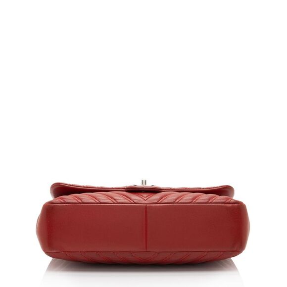 Chanel Chevron Lambskin Classic Jumbo Single Flap Bag - Picture 4 of 15